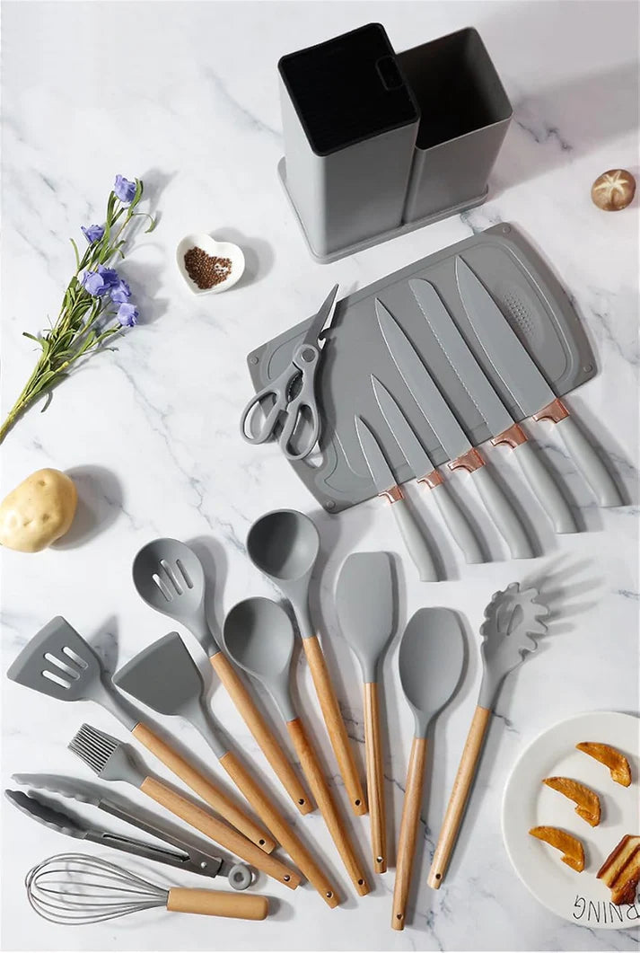 Kuhinjski set od 19 delova